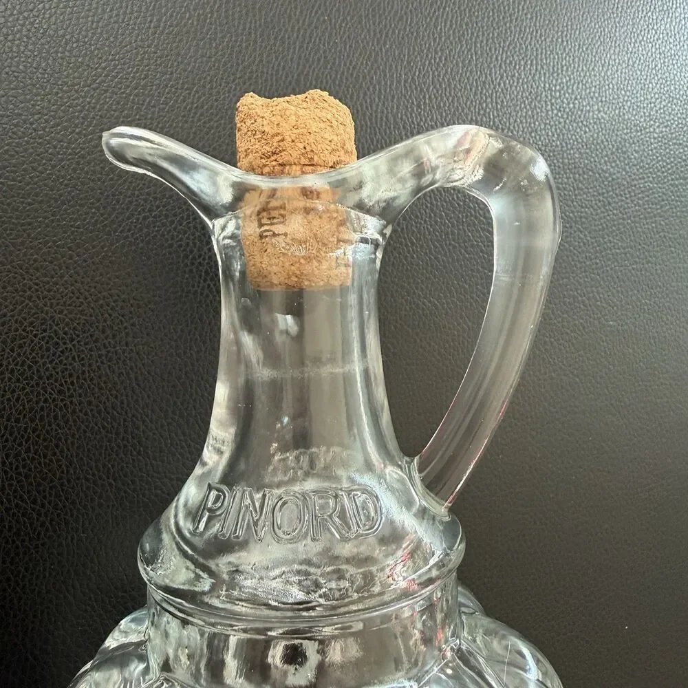 Vintage Pinord Moscatel Grape Cluster Clear Glass Decanter Wine Pitcher 11” Cork